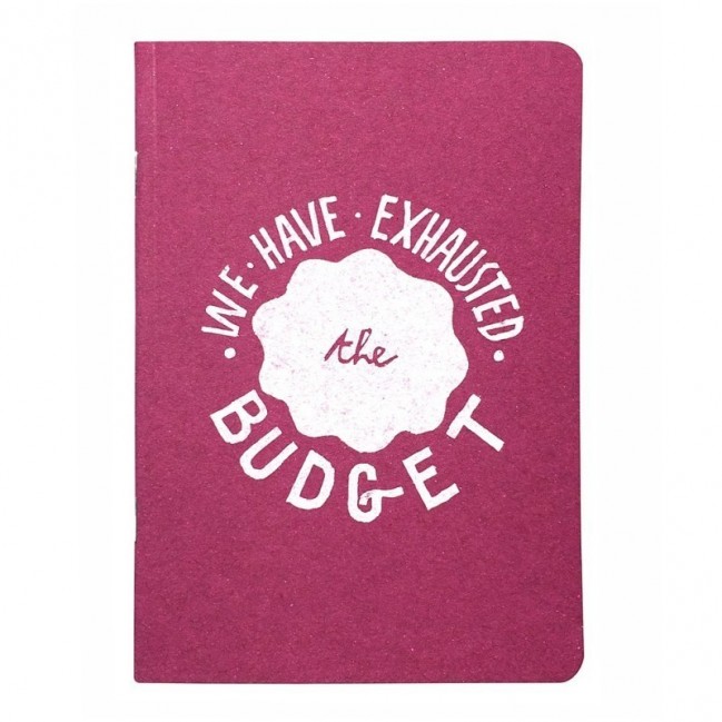 Notes tascabile "We have exhausted the budget", copertina fucsia e interno in carta colore nero