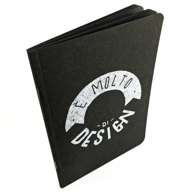 Carnet "È molto di design!", couverture noire et intérieur en papier noir