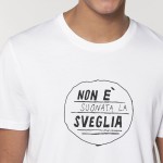 T-shirt unisex "Non è suonata la sveglia" 100% cotone biologico colore bianco